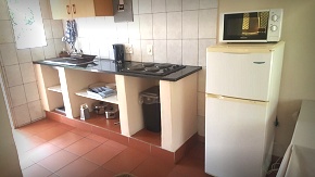 One Bedroom Kitchen
